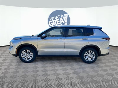 2025 Mitsubishi Outlander ES