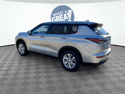 2025 Mitsubishi Outlander ES