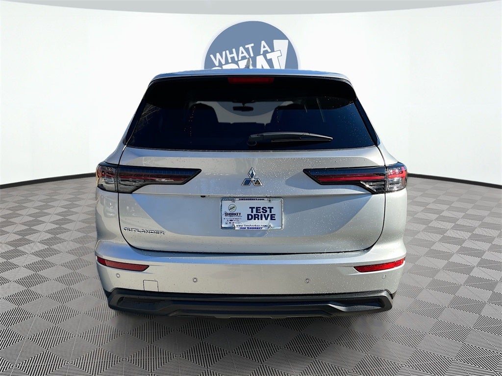 2025 Mitsubishi Outlander ES