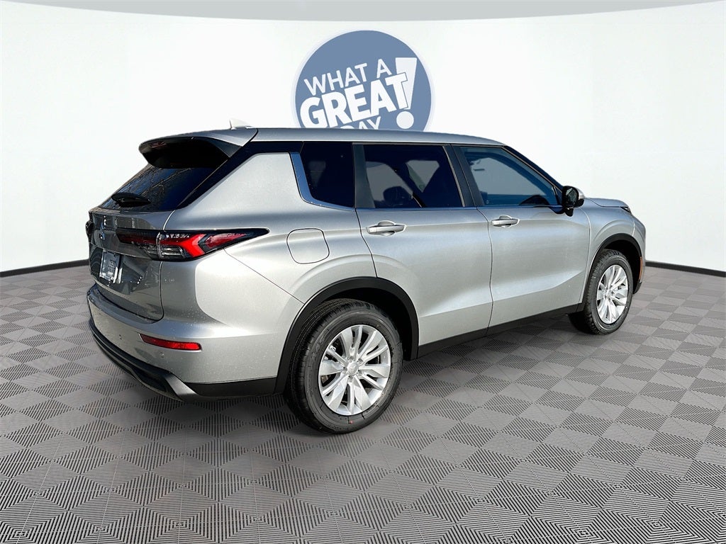 2025 Mitsubishi Outlander ES