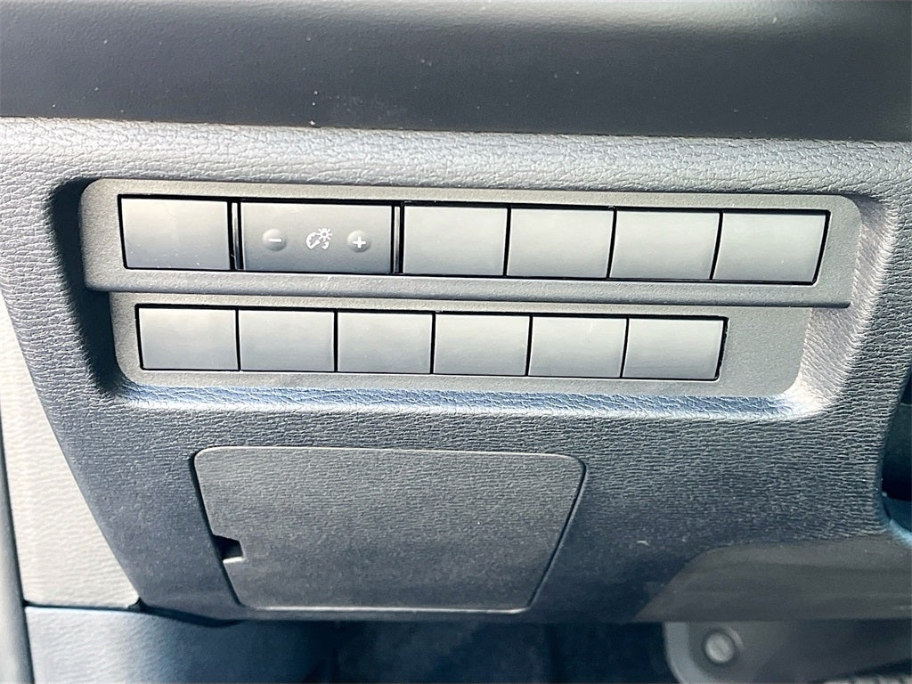 2025 Mitsubishi Outlander ES