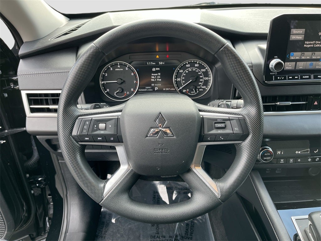 2024 Mitsubishi Outlander ES