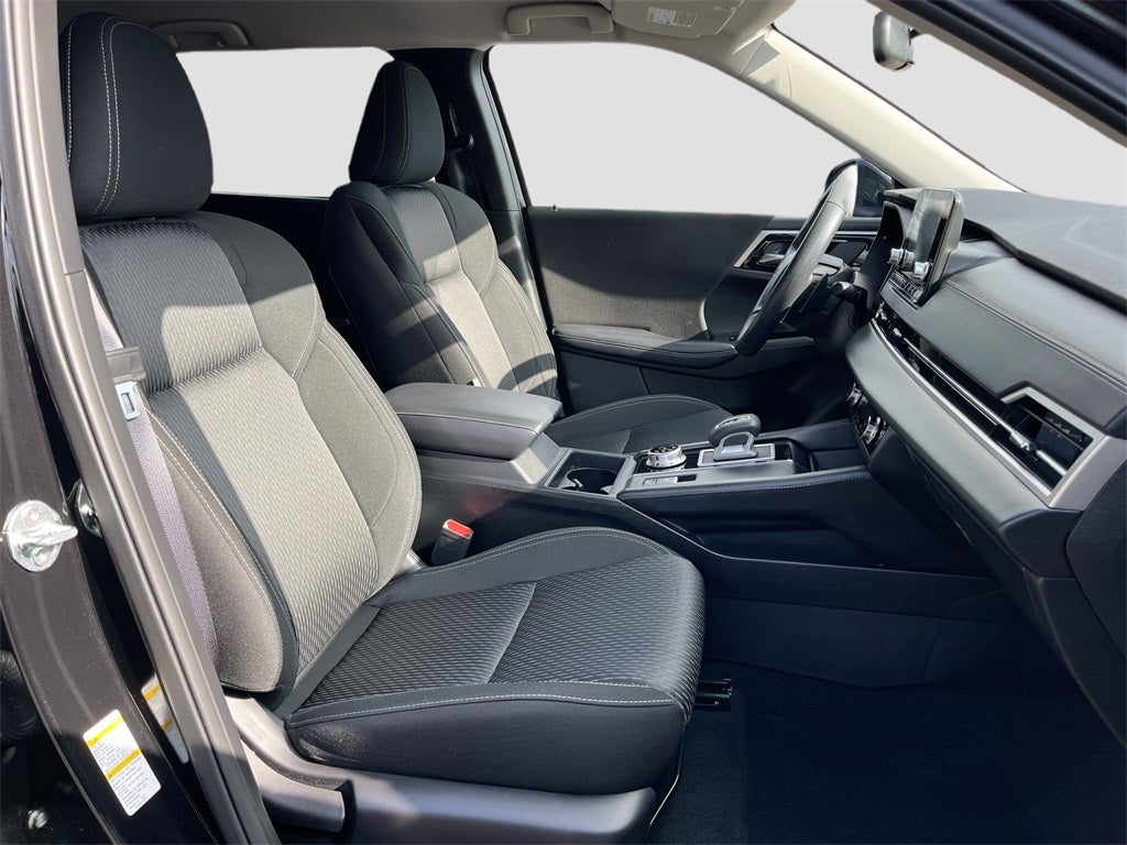 2024 Mitsubishi Outlander ES