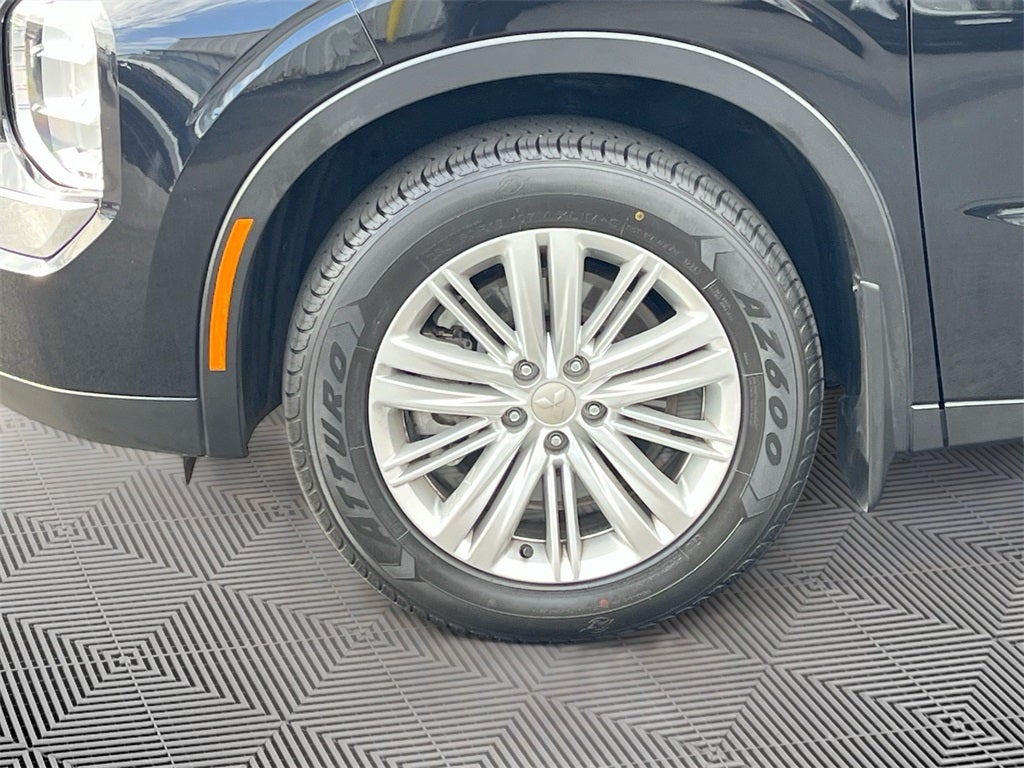 2024 Mitsubishi Outlander ES