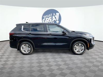 2024 Mitsubishi Outlander ES