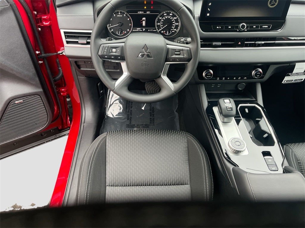 2025 Mitsubishi Outlander ES