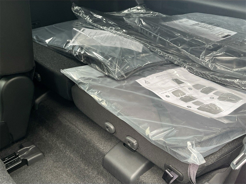 2025 Mitsubishi Outlander ES