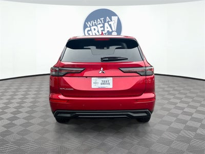 2025 Mitsubishi Outlander ES