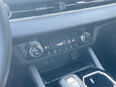 2025 Mitsubishi Outlander ES