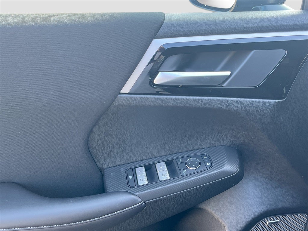 2025 Mitsubishi Outlander ES