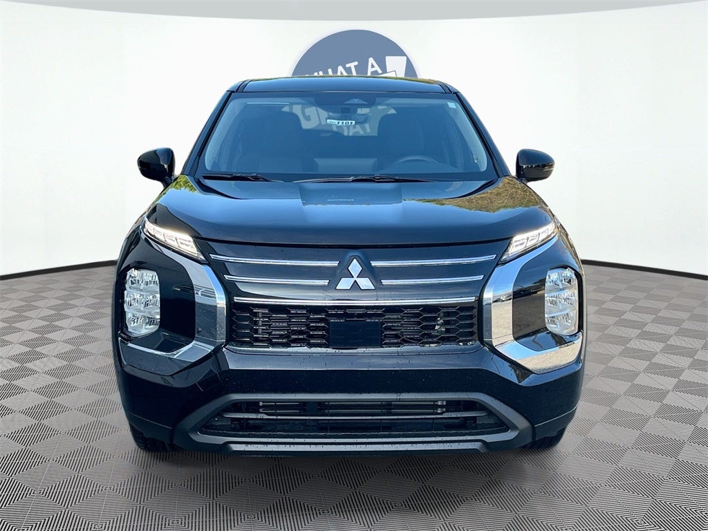 2025 Mitsubishi Outlander ES