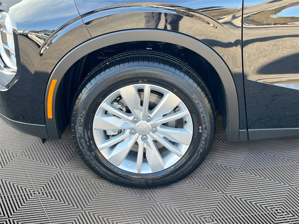 2025 Mitsubishi Outlander ES