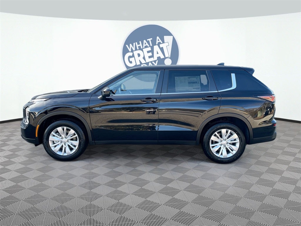 2025 Mitsubishi Outlander ES