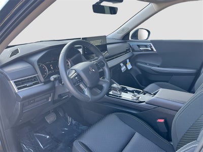 2025 Mitsubishi Outlander ES