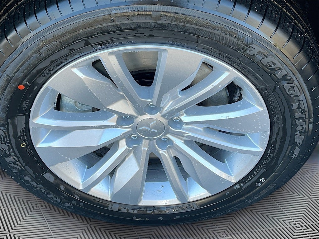 2026 Mitsubishi Outlander ES