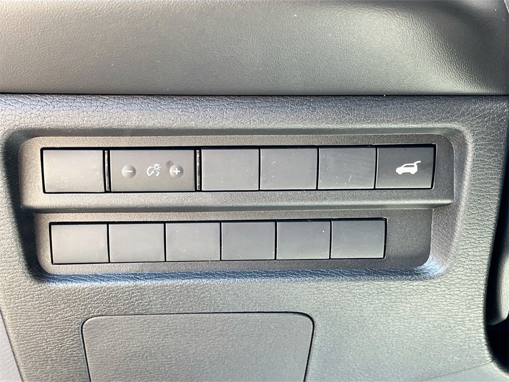 2025 Mitsubishi Outlander SE Tech Package