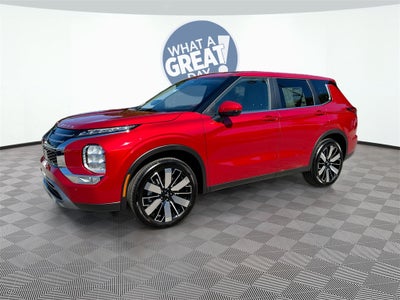 2025 Mitsubishi Outlander SE Tech Package