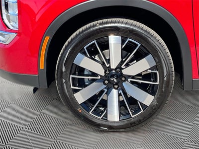 2025 Mitsubishi Outlander SE Tech Package