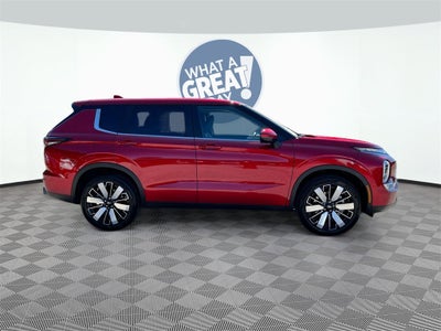 2025 Mitsubishi Outlander SE Tech Package