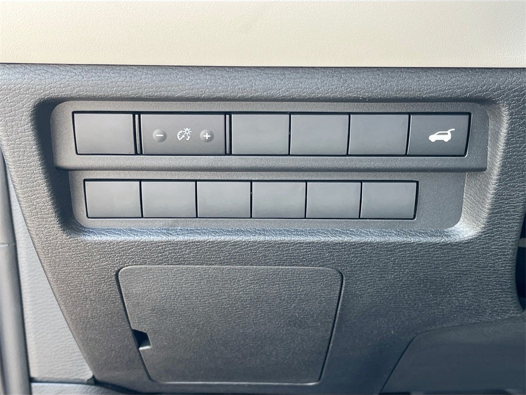 2025 Mitsubishi Outlander SE Tech Package