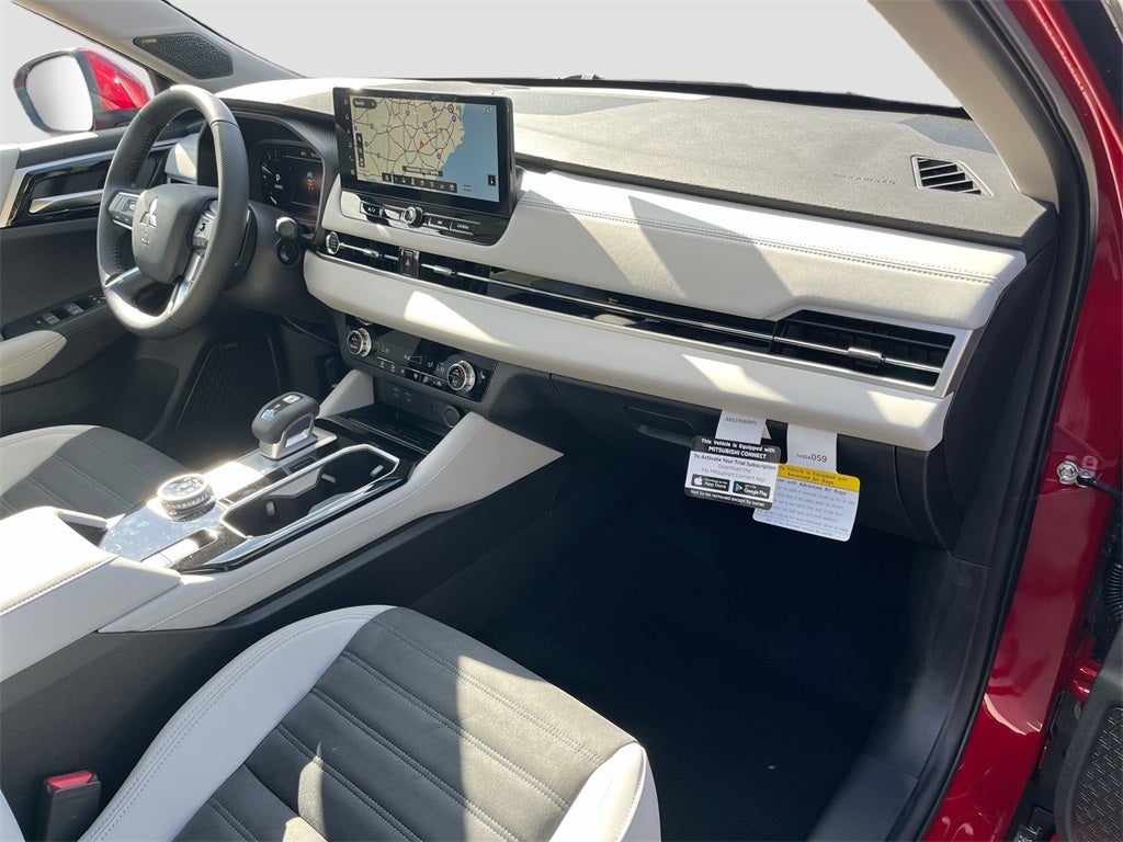 2025 Mitsubishi Outlander SE Tech Package