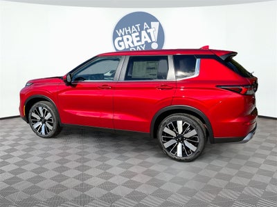 2025 Mitsubishi Outlander SE Tech Package