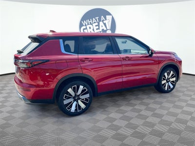 2025 Mitsubishi Outlander SE Tech Package