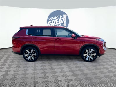 2025 Mitsubishi Outlander SE Tech Package