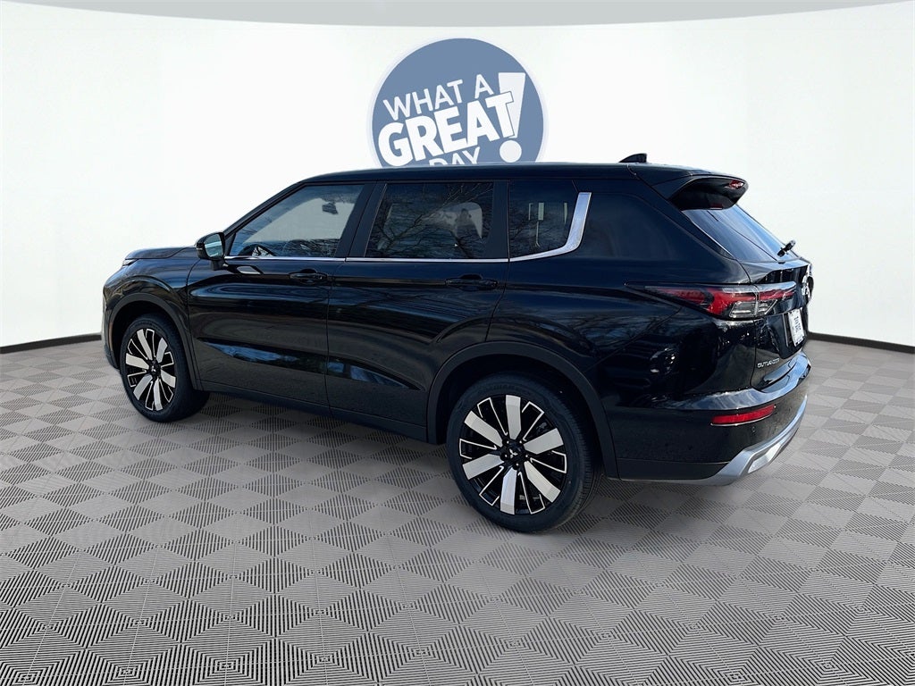 2025 Mitsubishi Outlander SE