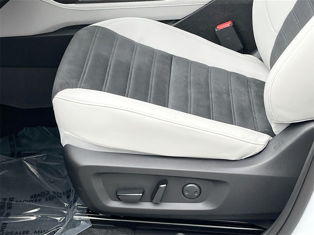 2025 Mitsubishi Outlander SE Tech Pakcage