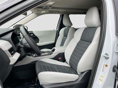 2025 Mitsubishi Outlander SE Tech Pakcage