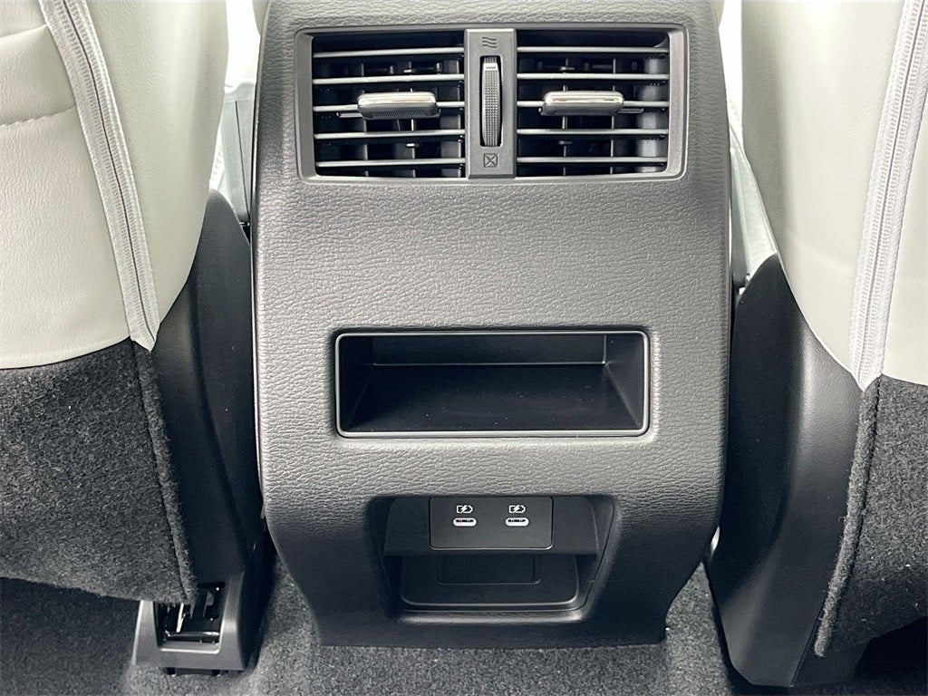 2025 Mitsubishi Outlander SE Tech Pakcage