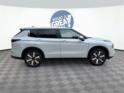 2025 Mitsubishi Outlander SE Tech Pakcage