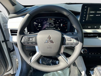 2025 Mitsubishi Outlander SE Tech Package