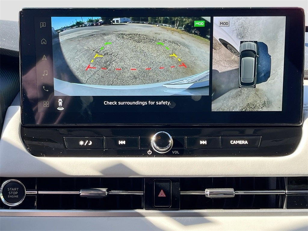 2025 Mitsubishi Outlander SE Tech Package