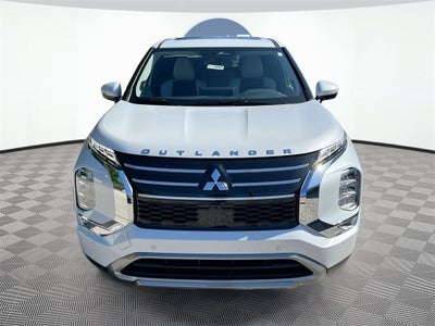 2025 Mitsubishi Outlander SE Tech Package