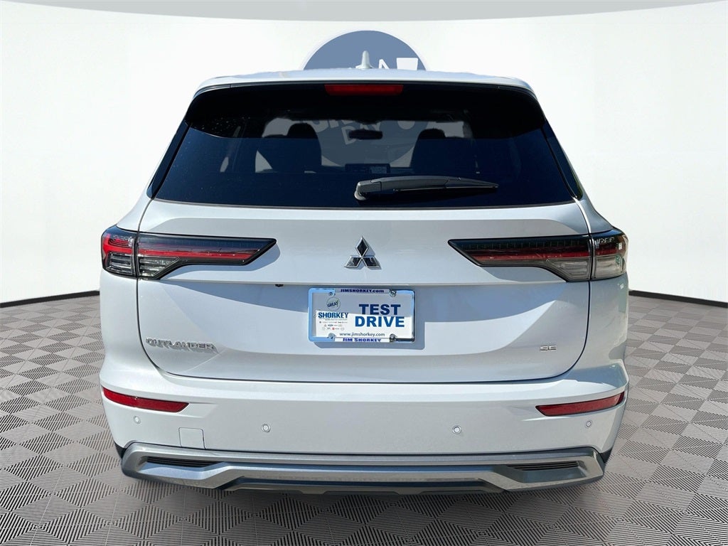 2025 Mitsubishi Outlander SE Tech Package