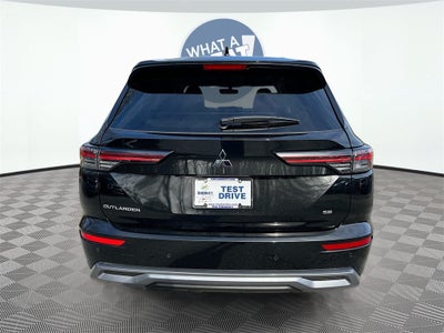 2025 Mitsubishi Outlander SE