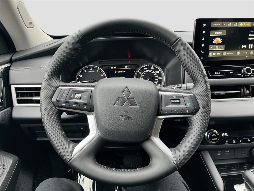 2025 Mitsubishi Outlander SE