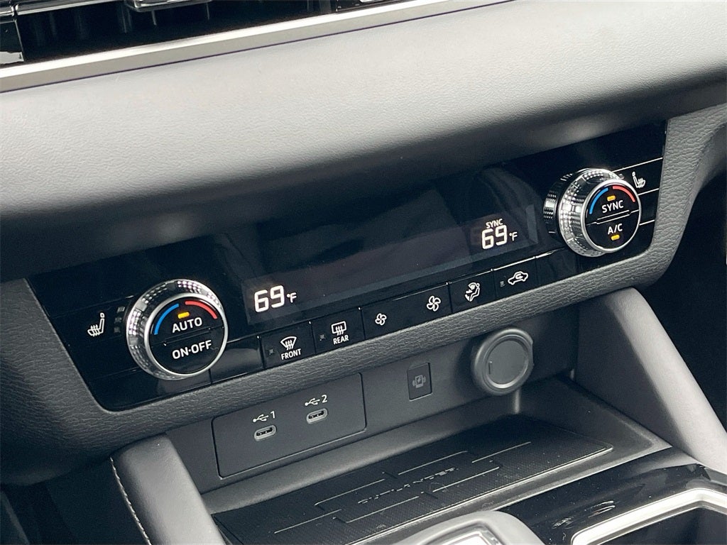 2025 Mitsubishi Outlander SE