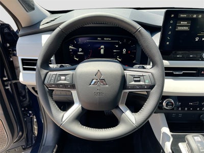 2025 Mitsubishi Outlander SE Tech Package