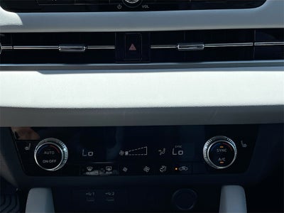 2025 Mitsubishi Outlander SE Tech Package