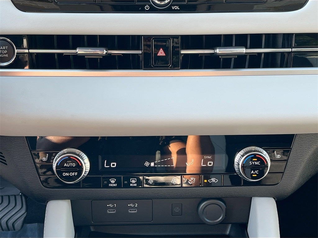 2025 Mitsubishi Outlander SE Tech Package