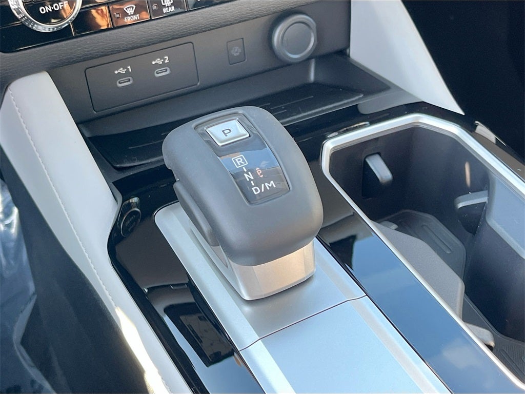 2025 Mitsubishi Outlander SE Tech Package