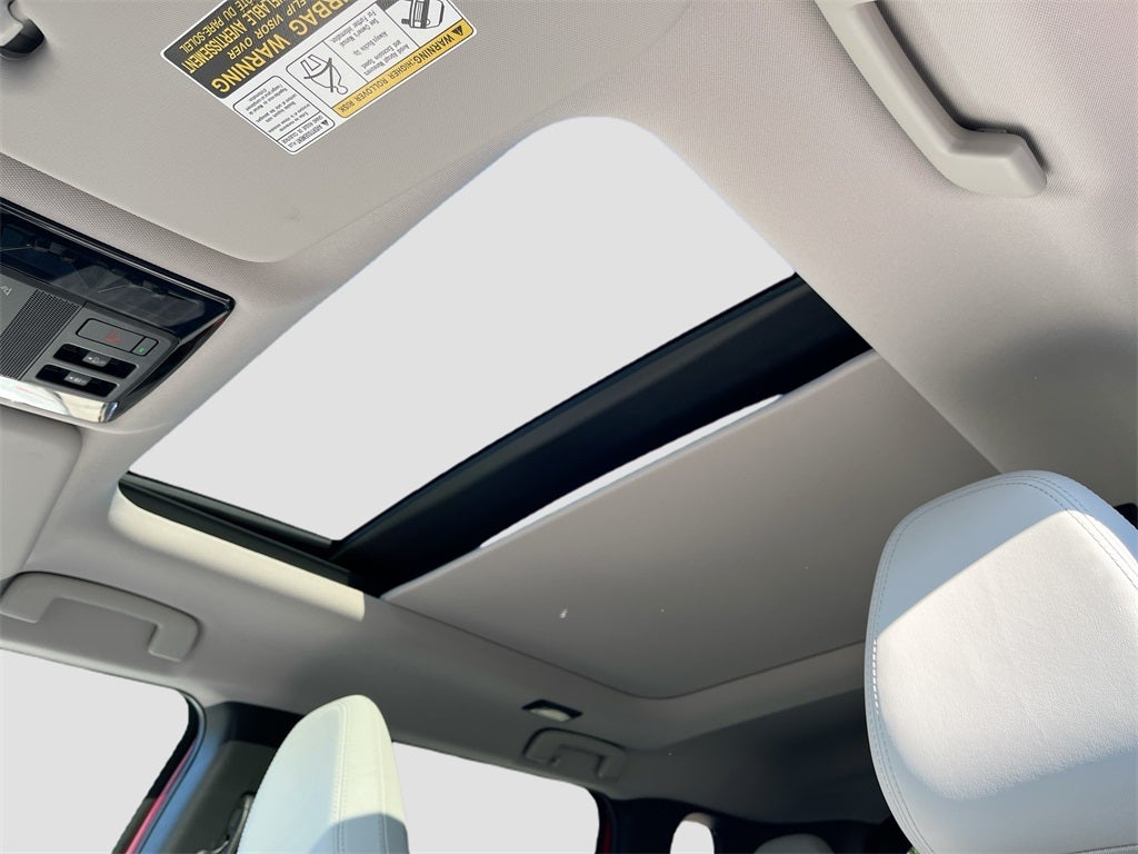 2025 Mitsubishi Outlander SE Tech Package