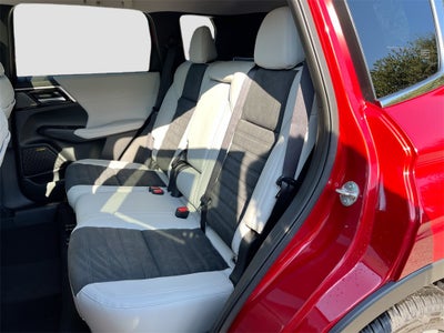 2025 Mitsubishi Outlander SE Tech Package