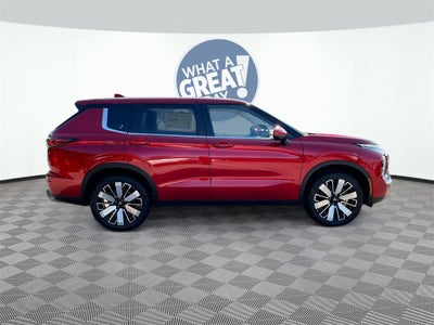 2025 Mitsubishi Outlander SE Tech Package