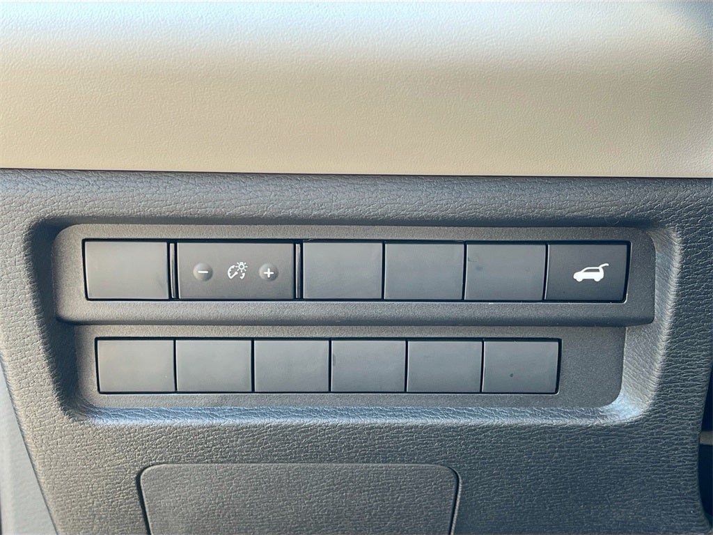 2025 Mitsubishi Outlander SE Tech Package