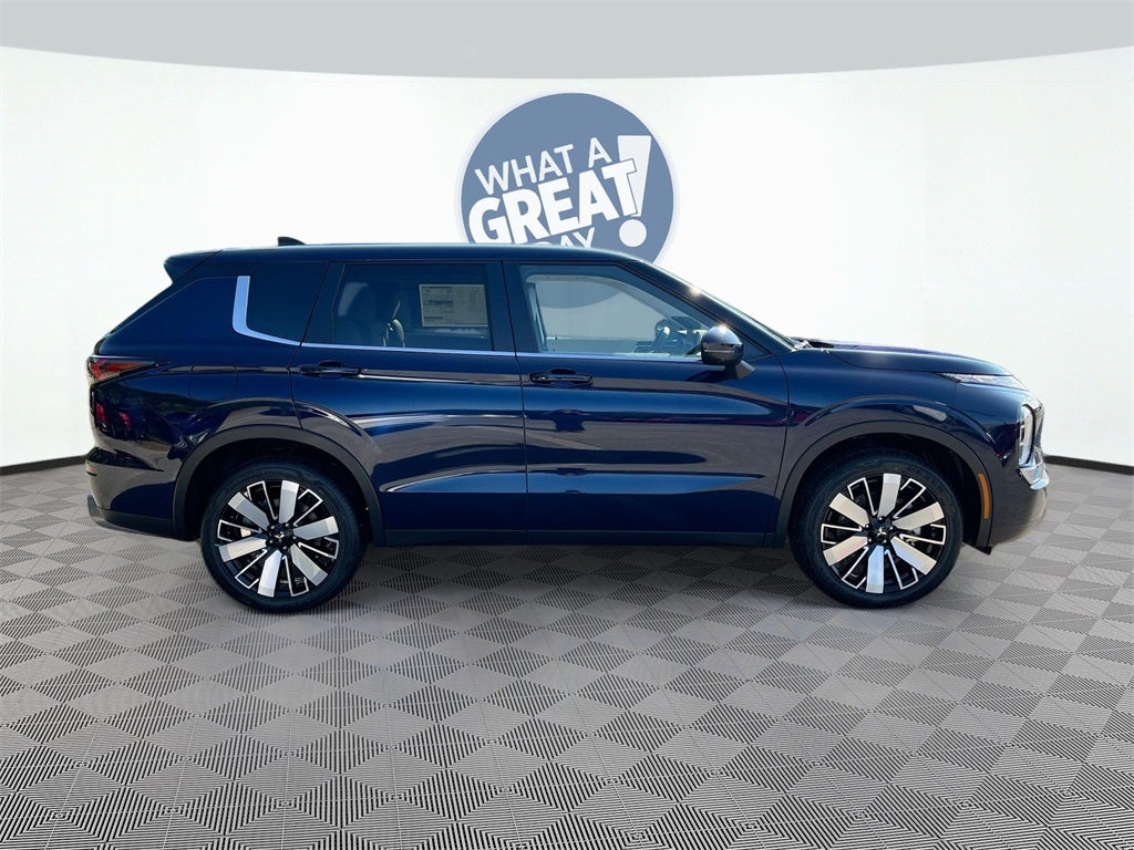 2025 Mitsubishi Outlander SE Tech Package