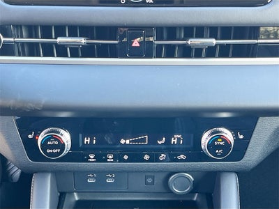 2025 Mitsubishi Outlander SE